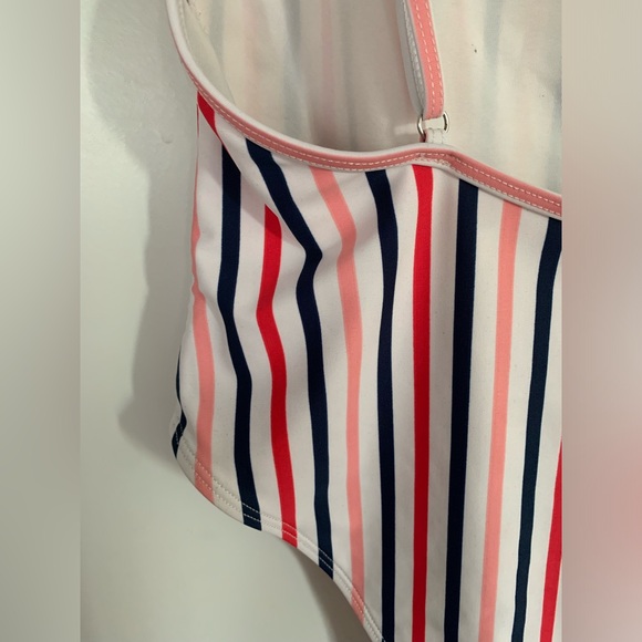 Forever 21 striped one piece (Size: M or 6) - Picture 8 of 8